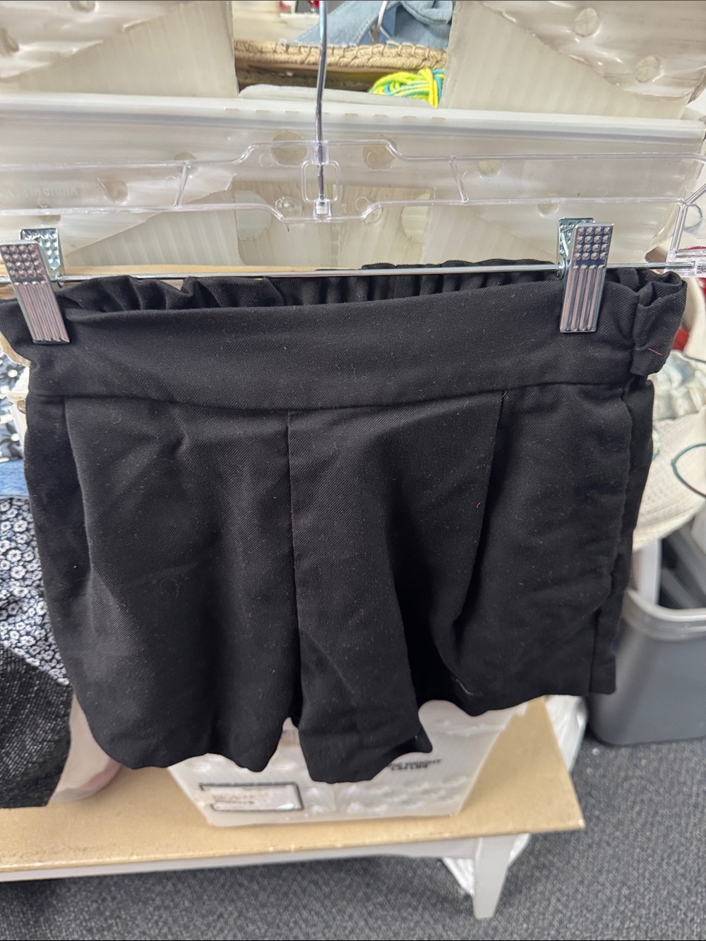 Divided shorts size 0 // 071047